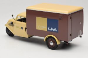 Tempo Hanseat 100 Jahre KaDeWe Minichamps 1:18 0686354688 Metal - imagem 7 de 8