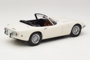 Toyota 2000 GT Cabriolet Branco James Bond Collection AUTOart 1:18 78731 Metal - imagem 3 de 8