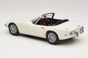 Toyota 2000 GT Cabriolet Branco James Bond Collection AUTOart 1:18 78731 Metal - imagem 7 de 8