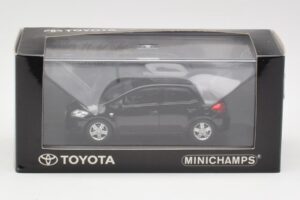 Toyota Auris E150 Preto Minichamps 1:43 TOYOTA004 Metal - imagem 4 de 4