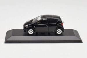 Toyota Aygo AB10 Preto Minichamps 1:43 400166401 Metal