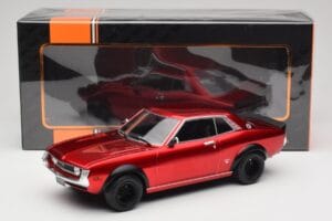 Toyota Celica 2000 GT RA21 Solar Red IXO 1:18 18CMC190 Metal - imagem 6 de 6