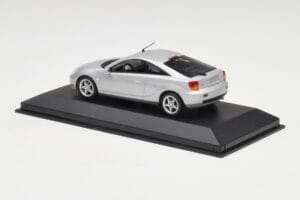 Toyota Celica VII Superior Prateado Minichamps 1:43 CELICA001 Metal - imagem 3 de 4