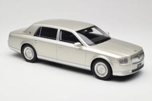 Toyota Century Silver Metallic Kyosho 1:18 KSR18036S Metal - imagem 4 de 6