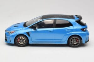 Toyota GR Corolla E210 Circuit Edition Flame Blue Otto 1:18 OT1169 Resina - imagem 3 de 6