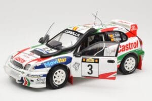 Toyota Corolla WRC #3 C. Sainz / L. Moya Safari Rally 1999 AUTOart 1:18 89982 Metal - imagem 2 de 8