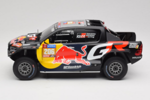 Toyota GR DKR Hilux Evo #206 L. Moraes / A. Monleon Rally Dakar 2024 IXO 1:18 18RMC238A Metal - imagem 3 de 6