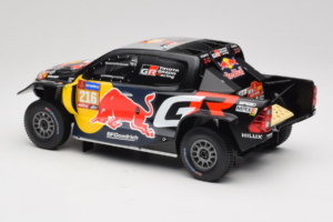 Toyota GR DKR Hilux Evo #216 S. Quintero / D. Zenz Rally Dakar 2024 IXO 1:18 18RMC238B Metal - imagem 5 de 6