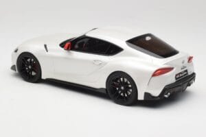 Toyota GR Supra A90 Fuji Speedway Edition White Pearl Metallic GT Spirit 1:18 GT341 Resina - imagem 5 de 6