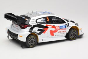 Toyota GR Yaris Rally1 #5 Toyota Gazoo Racing WRT S. Pajari / E. Malkonen Rally Finland 2024 IXO 1:18 18RMC217 Metal - imagem 2 de 6