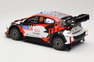 Toyota GR Yaris Rally1 #69 Toyota Gazoo Racing WRT K. Rovanpera / J. Halttunen Rally Finland 2024 IXO 1:18 18RMC218 Metal - imagem 5 de 6