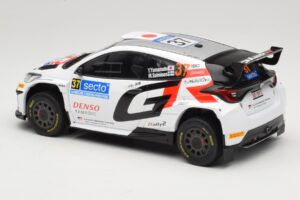 Toyota GR Yaris Rally2 #37 Y. Yamamoto Rally Finland 2024 IXO 1:18 18RMC212A Metal - imagem 5 de 6
