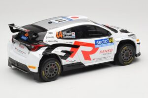 Toyota GR Yaris Rally2 #44 H. Kogure Rally Finland 2024 IXO 1:18 18RMC212B Metal - imagem 2 de 6