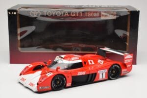 Toyota GT-One TS020 GT1 #1 M. Brundle / E. Collard / V. Sospiri 24 Hours of Le Mans 1999 AUTOart 1:18 89986 Metal - imagem 6 de 6