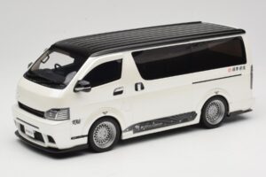 Toyota Hiace Super GL Pearl White Otto 1:18 OT1136 Resina