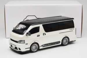 Toyota Hiace Super GL Pearl White Otto 1:18 OT1136 Resina - imagem 6 de 6