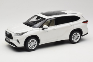 Toyota Highlander XU70 Branco OEM 1:18 26071-2011 Metal