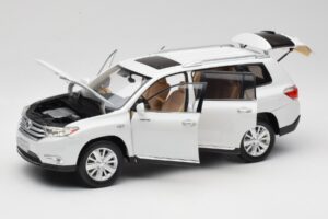 Toyota Highlander XU40 Branco Paudi Model 1:18 2043612-W1 Metal - imagem 2 de 8