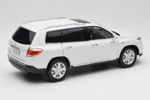 Toyota Highlander XU40 Branco Paudi Model 1:18 2043612-W1 Metal - imagem 3 de 8