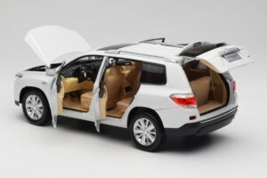 Toyota Highlander XU40 Branco Paudi Model 1:18 2043612-W1 Metal - imagem 5 de 8