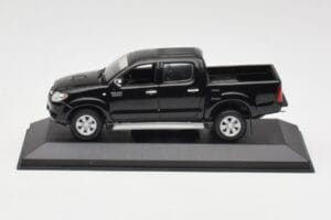 Toyota Hilux Preto Minichamps 1:43 400166662 Metal