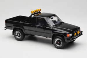 Toyota Hilux N60 SR5 Pickup Preto Otto 1:18 OT481B Resina - imagem 4 de 6