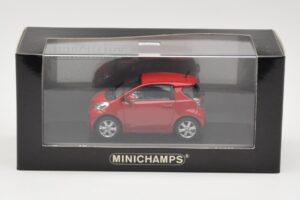 Toyota iQ Vermelho Minichamps 1:43 400166800 Metal - imagem 4 de 4