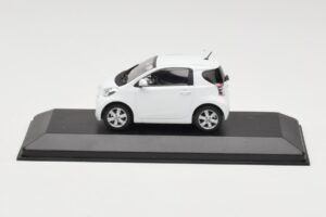 Toyota iQ Branco Minichamps 1:43 TOYOTA009 Metal