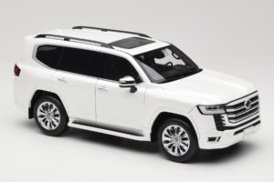 Toyota Land Cruiser J300 ZX Branco LCD 1:18 LCD18013-ZX-WH Metal - imagem 6 de 8