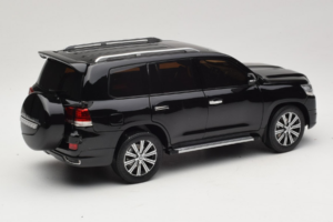 Toyota Land Cruiser LC200 Preto Kengfai 1:18 KF024-13 Metal - imagem 3 de 8