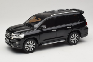 Toyota Land Cruiser LC200 Preto Kengfai 1:18 KF024-13 Metal