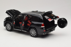 Toyota Land Cruiser LC200 Preto Kengfai 1:18 KF024-13 Metal - imagem 5 de 8