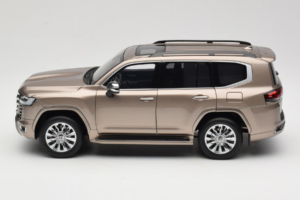 Toyota Land Cruiser LC300 ZX Dourado LCD 1:18 LCD18013-ZX-GO Metal - imagem 4 de 8