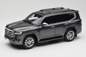 Toyota Land Cruiser LC300 ZX Cinzento LCD 1:18 LCD18013-ZX-GR Metal