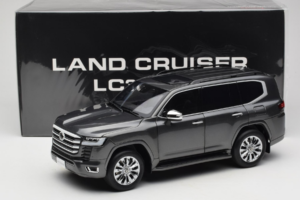 Toyota Land Cruiser LC300 ZX Cinzento LCD 1:18 LCD18013-ZX-GR Metal - imagem 8 de 8