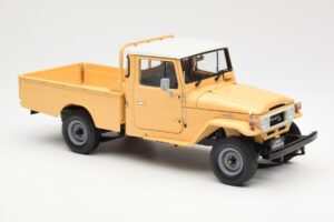 Toyota Land Cruiser Pickup Bege Kyosho 1:18 08958BE Metal - imagem 6 de 8