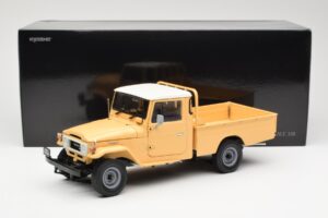 Toyota Land Cruiser Pickup Bege Kyosho 1:18 08958BE Metal - imagem 8 de 8