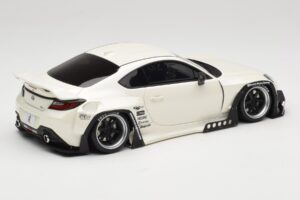 Toyota Pandem GR86 ZN8 Crystal White GT Spirit 1:18 GT498 Resina - imagem 2 de 6