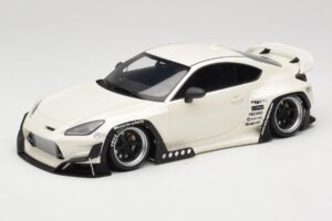 Toyota Pandem GR86 ZN8 Crystal White GT Spirit 1:18 GT498 Resina