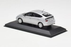 Toyota Prius Prateado Minichamps 1:43 TOYOTA005 Metal - imagem 3 de 4