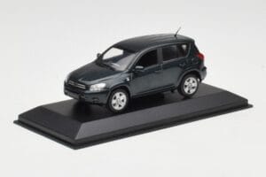 Toyota RAV4 XA20 Verde Minichamps 1:43 TOYOTA008 Metal - imagem 2 de 4