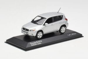 Toyota RAV4 XA30 Prata Minichamps 1:43 400166570 Metal - imagem 2 de 4