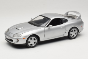 Toyota Supra A80 Prata Kyosho 1:18 8847 Metal