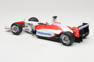 Toyota TF102 #25 A. McNish Panasonic Toyota Racing Showcar 2002 Minichamps 1:18 103020075 Metal - imagem 5 de 6