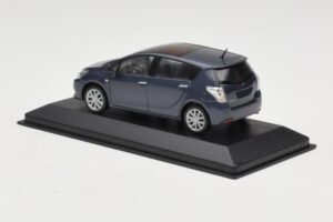 Toyota Verso Grey Metallic Minichamps 1:43 TOYOTA011 Metal - imagem 3 de 4