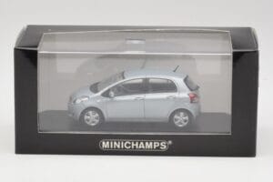 Toyota Yaris Mk2 Glacier Azul Minichamps 1:43 TOYOTA001 Metal - imagem 4 de 4