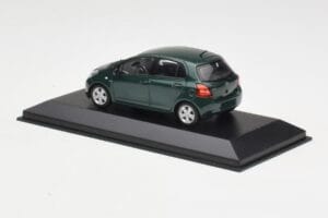 Toyota Yaris XP10 Oxford Green Minichamps 1:43 400166501 Metal - imagem 3 de 4