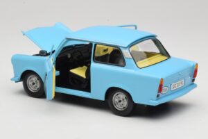 Trabant 601 Azul Sun Star 1:18 4290 Metal - imagem 5 de 8