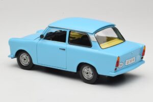 Trabant 601 Azul Sun Star 1:18 4290 Metal - imagem 7 de 8