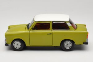 Trabant 601 Verde Sun Star 1:18 4289 Metal - imagem 4 de 8
